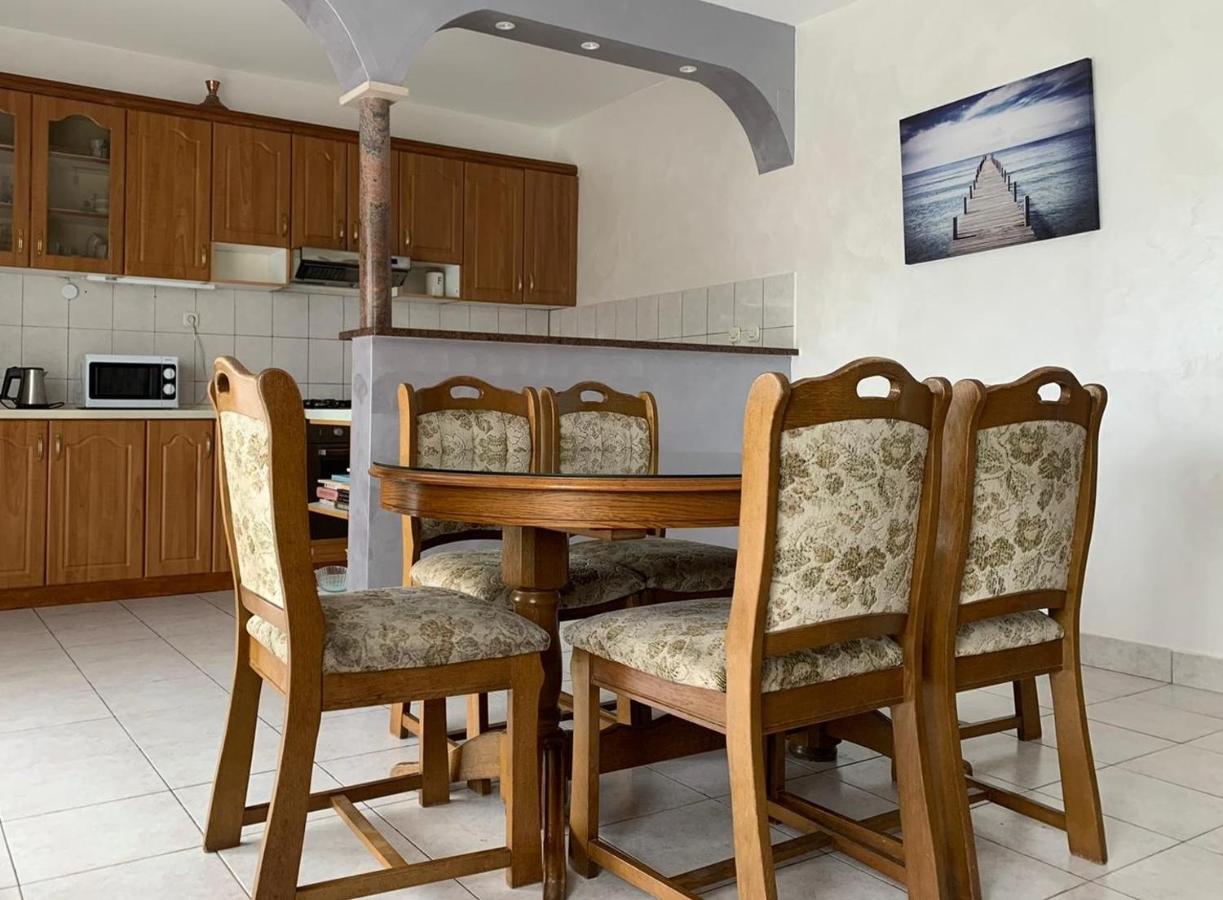 Apartman Visic 1692 Kaštela Exterior foto